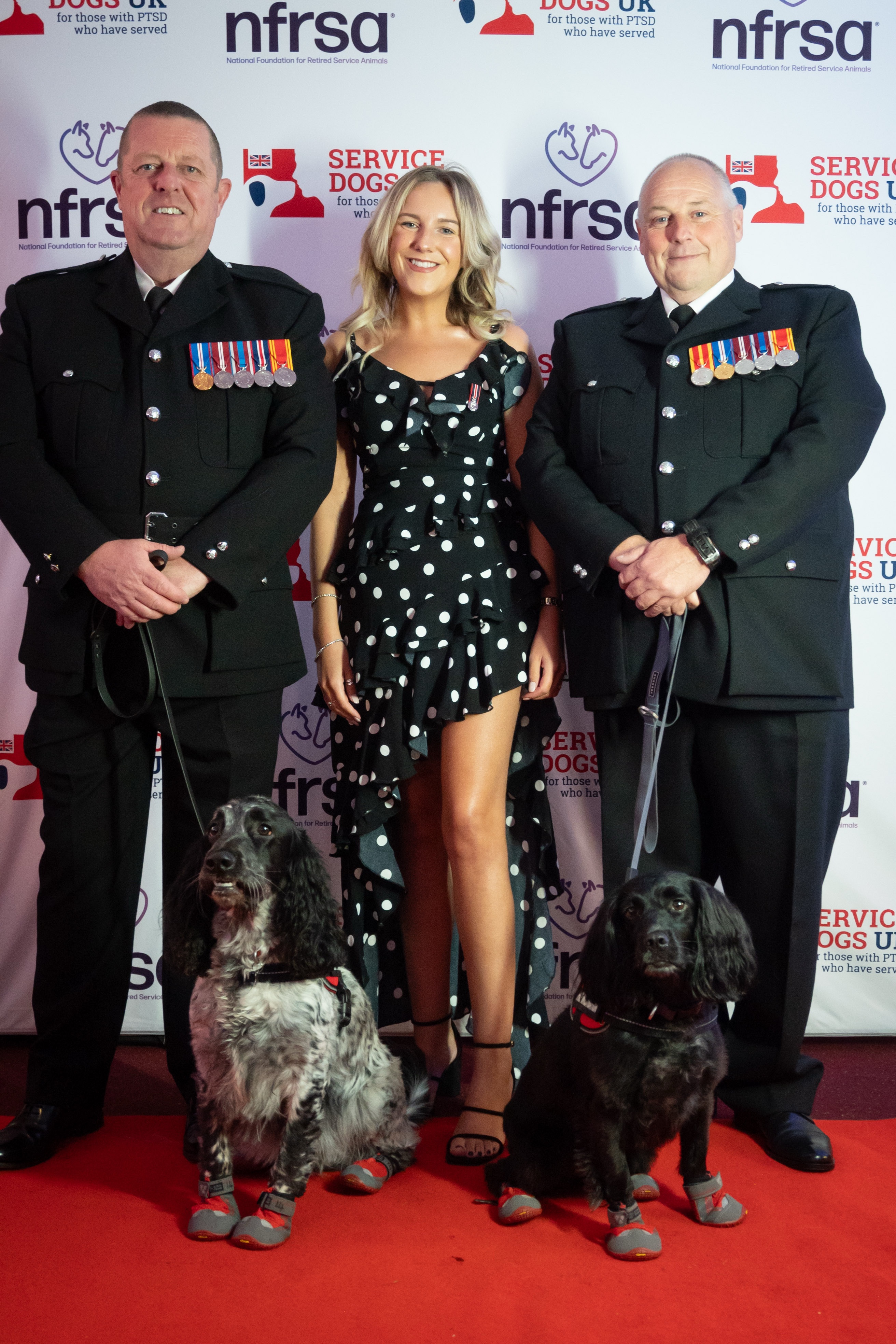 FI dogs and handlers at awards 